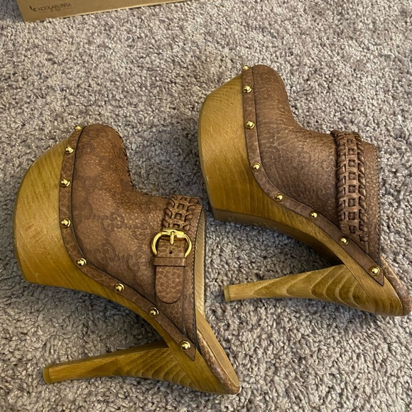 Gucci Wooden platform clogs w/ individual dust bags and a large dust - Picture 4 of 9